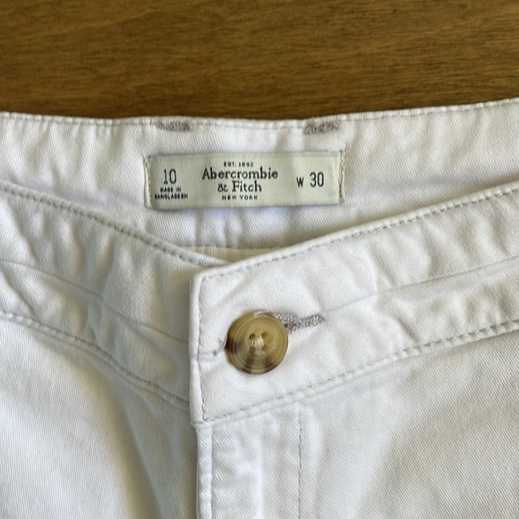Abercrombie & Fitch White Roll Hem Mid Rise Cotton Shorts Womens Size 10 - Picture 3 of 4